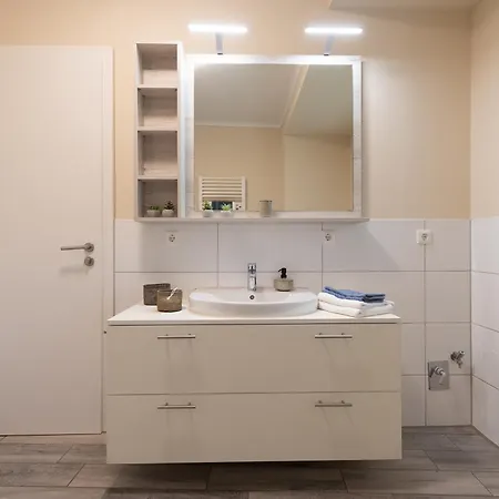 Lilli Marleen 9-1-3 Eg *